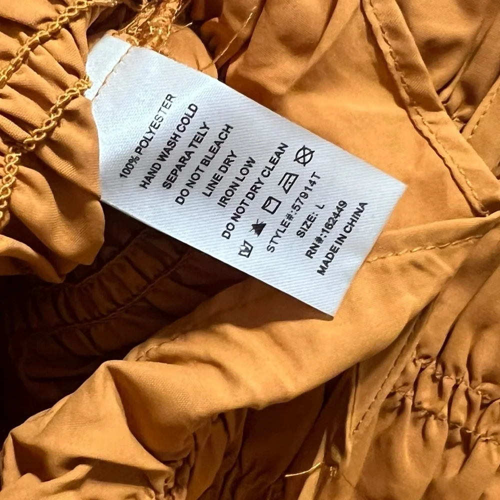 Milk & Honey NWT Smocked Crop Yellow Blouse Size Large